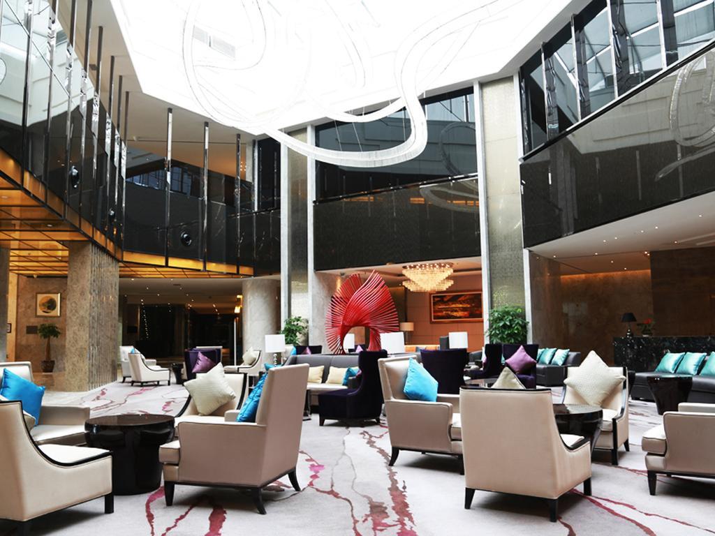 Hotel Ramada Plaza Liuzhou Liudong Exterior foto